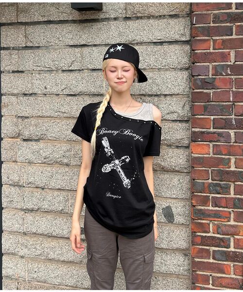 DAUSPICE(ディーオスピス)の「(DUC) BB Layered One-Shoulder T-Shirt Black(Tシャツ/カットソー・レディース・ブラック・ONE SIZE)」の10枚目の写真