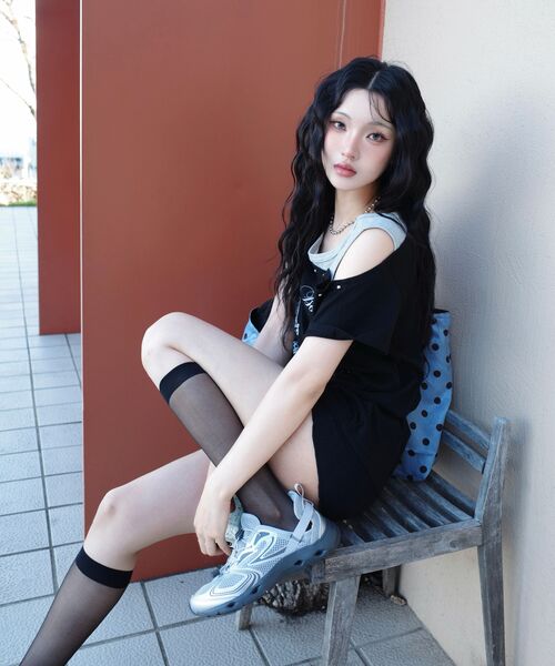 DAUSPICE(ディーオスピス)の「(DUC) BB Layered One-Shoulder T-Shirt Black(Tシャツ/カットソー・レディース・ブラック・ONE SIZE)」の13枚目の写真