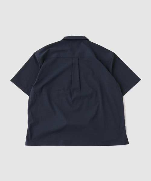 B.C STOCK（ベーセーストック）の「ナイロンシアサッカーシャツ（シャツ/ブラウス・メンズ・ブラウン/ネイビー/チャコールグレー・LARGE/MEDIUM）」の14枚目の写真