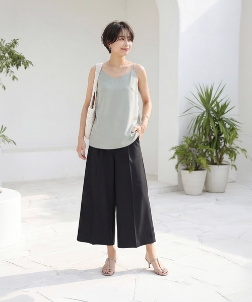 STYLE DELI（スタイルデリ）の「キレイめミディ丈ワイドパンツ（その他パンツ・レディース・ブラック/ベージュ/ホワイト・M/S/L）」の4枚目の写真