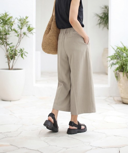 STYLE DELI（スタイルデリ）の「キレイめミディ丈ワイドパンツ（その他パンツ・レディース・ブラック/ベージュ/ホワイト・M/S/L）」の11枚目の写真