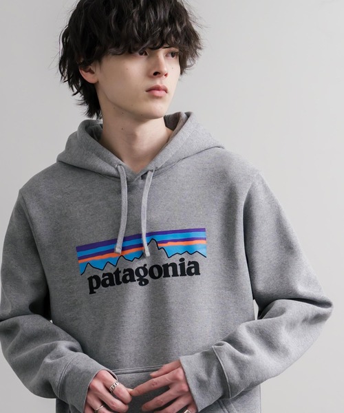 patagonia（パタゴニア）の「Patagonia パタゴニア M'S P-6 LOGO UPRISAL HOODY ロゴアップライザルフーディ/裏起毛長袖プルオーバーパーカー（パーカー・メンズ・グリーン/ネイビー/グレー/ブラック・S/XL/L/M）」の2枚目の写真