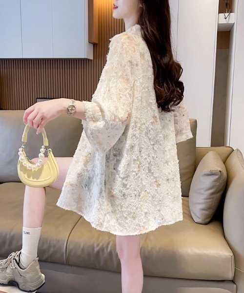 AMAJI（アマジ）の「プラスサイズ 半袖シャツジャケット（シャツ/ブラウス・レディース・ライトピンク/ベージュ・LARGE/X-LARGE/MEDIUM）」の3枚目の写真
