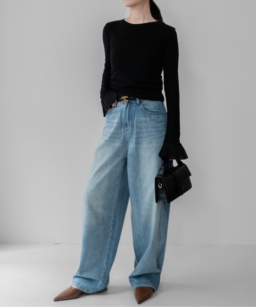 on:nue(オンニュ)の「【on:nue】プリーツカフスロングスリーブカットソー /26-27 AW COLLECTION(Tシャツ/カットソー・レディース・ホワイト/ブラック・FREE)」の15枚目の写真