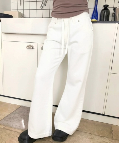 VIVID LADY(ビビッドレディー)の「ストレッチ イージーフレアワイドパンツ(その他パンツ・レディース・アイボリー/ブラック・MEDIUM/SMALL)」の2枚目の写真