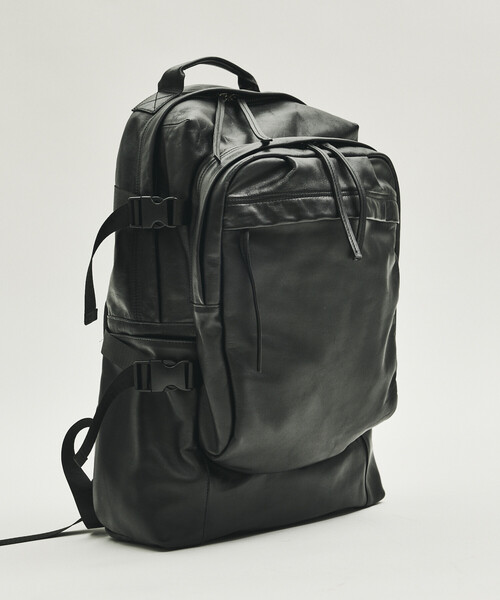 Firsthand(ファーストハンド)の「Firsthand/ファーストハンド Big Pocket Backpack / ビッグ ポケット バックパック【限定展開】(バックパック/リュック・メンズ・ブラック・ONE SIZE)」の3枚目の写真