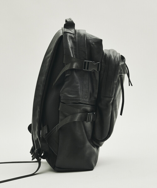 Firsthand(ファーストハンド)の「Firsthand/ファーストハンド Big Pocket Backpack / ビッグ ポケット バックパック【限定展開】(バックパック/リュック・メンズ・ブラック・ONE SIZE)」の5枚目の写真