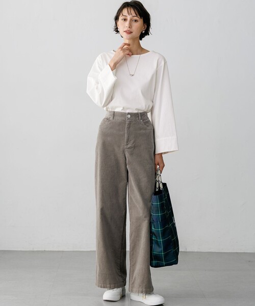 23区 S(ニジュウサンクチイサイサイズ)の「ワイドスリーブ Tシャツ(Tシャツ/カットソー・レディース・ホワイト系/グレー系1・32)」の5枚目の写真