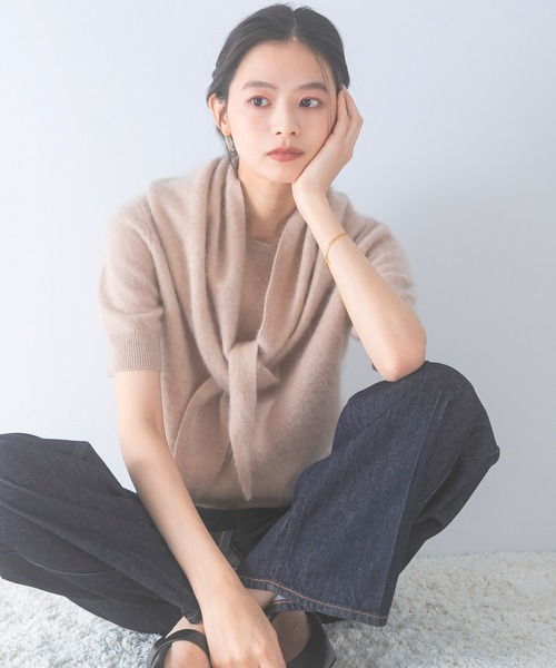 URBAN RESEARCH ROSSO WOMEN(アーバンリサーチ ロッソ)の「ストール付ハーフスリーブファーニット(ニット/セーター・レディース・ベージュ系その他/ライトブルー/オフホワイト・FREE)」の2枚目の写真