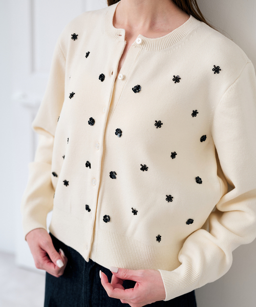 U by SPICK&SPAN(ユーバイスピックアンドスパン)の「ビジューニットカーディガン(カーディガン/ボレロ・レディース・グリーン/チャコールグレー/ホワイト・FREE)」の21枚目の写真