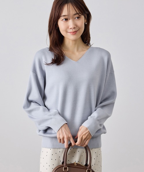 ROPE' PICNIC(ロペピクニック)の「【WEB限定カラー】マシュマロニットVネックプルオーバー(ニット/セーター・レディース・ブラック/サックスブルー/ダークブラウン/ブルー/クリーム/ワイン/キナリ・FREE)」の5枚目の写真