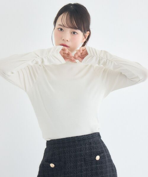 ems excite(エムズエキサイト)の「キラキラタートルインナー(Tシャツ/カットソー・レディース・ナチュラル/ダークグレー/ブラック・FREE)」の16枚目の写真