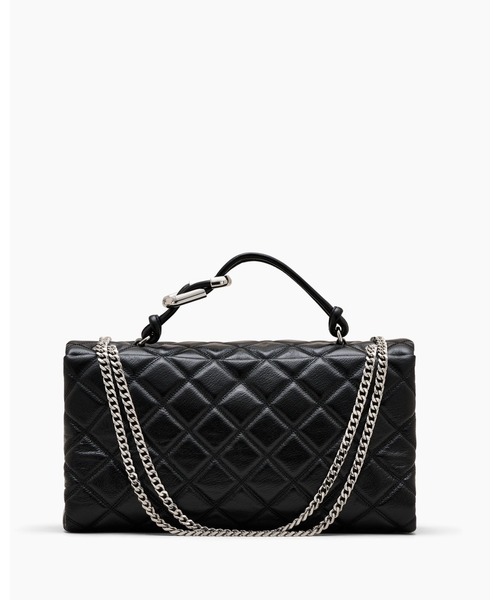 MARC JACOBS（マークジェイコブス）の「THE QUILTED XL DUAL CONVERTIBLE SHOULDER BAG/ザ キルテッド レザー デュアル バッグ チェーン ショルダー エクストララージ（ショルダーバッグ・レディース・ブラック・ONE SIZE）」の3枚目の写真