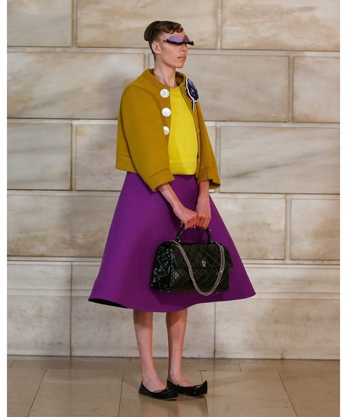 MARC JACOBS（マークジェイコブス）の「THE QUILTED XL DUAL CONVERTIBLE SHOULDER BAG/ザ キルテッド レザー デュアル バッグ チェーン ショルダー エクストララージ（ショルダーバッグ・レディース・ブラック・ONE SIZE）」の9枚目の写真