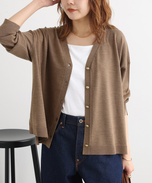 journal standard L'essage(ジャーナルスタンダードレサージュ)の「CASHWOOL Vネックカーディガン(カーディガン/ボレロ・レディース・ライトグレー/ブルー/ブラウン系その他・FREE)」の2枚目の写真