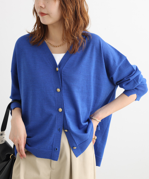 journal standard L'essage(ジャーナルスタンダードレサージュ)の「CASHWOOL Vネックカーディガン(カーディガン/ボレロ・レディース・ライトグレー/ブルー/ブラウン系その他・FREE)」の3枚目の写真