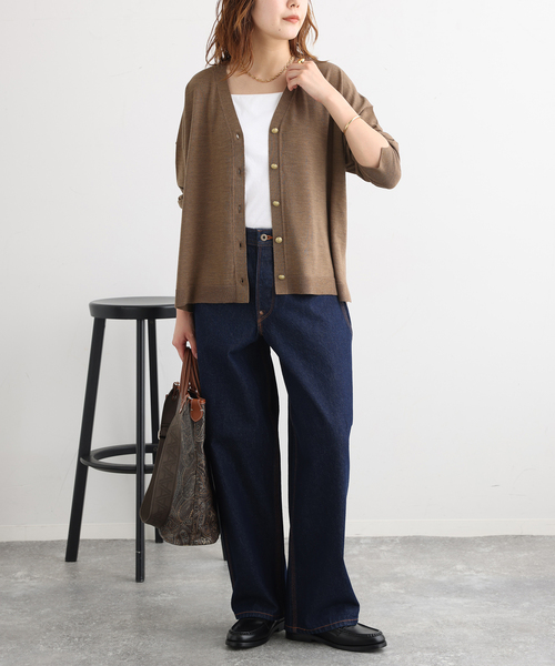 journal standard L'essage(ジャーナルスタンダードレサージュ)の「CASHWOOL Vネックカーディガン(カーディガン/ボレロ・レディース・ライトグレー/ブルー/ブラウン系その他・FREE)」の5枚目の写真