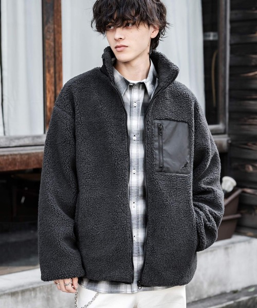 KANGOL（カンゴール）の「新色追加 KANGOL カンゴール 別注コラボ オーバーサイズワンポイントロゴ刺繍シープボアフリースジャケット/ブルゾン（ブルゾン・メンズ・チャコール/ネイビー/ブラウン/オフホワイト/グレイッシュベージュ/ベージュ/ブラック・L/M/XL）」の3枚目の写真