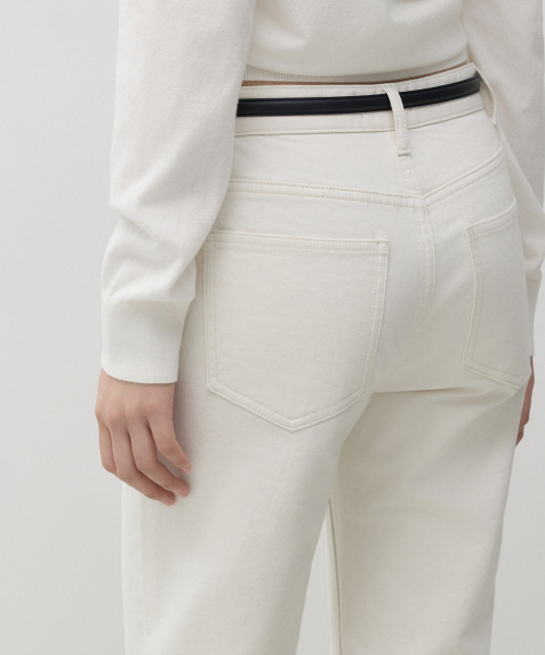 MUSINSA STANDARD WOMAN（ムシンサスタンダードウーマン）の「ウィメンズ裏起毛ストレートデニムパンツ[クリーム]（デニムパンツ・レディース・その他・30/24/25/26/27/28/29）」の6枚目の写真