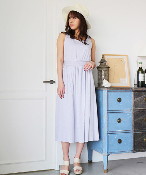 FREE'S MART（フリーズマート）の「《【MOOK本掲載 紗栄子さん 宮田聡子さん着用】レーヨンドビーレースアップロングワンピース》（ワンピース・レディース・ホワイト/パープル/ネイビー/ホワイト系その他・FREE）」の4枚目の写真