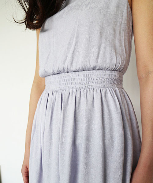 FREE'S MART（フリーズマート）の「《【MOOK本掲載 紗栄子さん 宮田聡子さん着用】レーヨンドビーレースアップロングワンピース》（ワンピース・レディース・ホワイト/パープル/ネイビー/ホワイト系その他・FREE）」の15枚目の写真