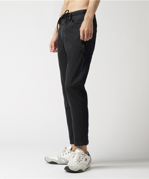DIESEL（ディーゼル）の「00SXKT0682R（デニムパンツ・メンズ・ブルー系その他・34inch/26inch/32inch/30inch/28inch）」の8枚目の写真