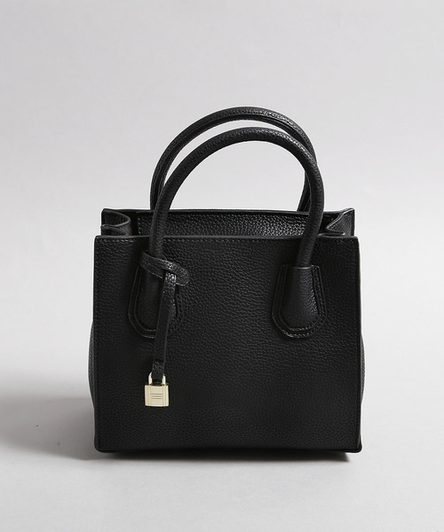 PLAIN CLOTHING（プレーンクロージング）の「南京錠付きショルダーバッグ【PLAIN CLOTHING】（ショルダーバッグ・レディース・ベージュ/ネイビー/モカ/キャメル/グレー/レッド/ブラック・FREE）」の16枚目の写真