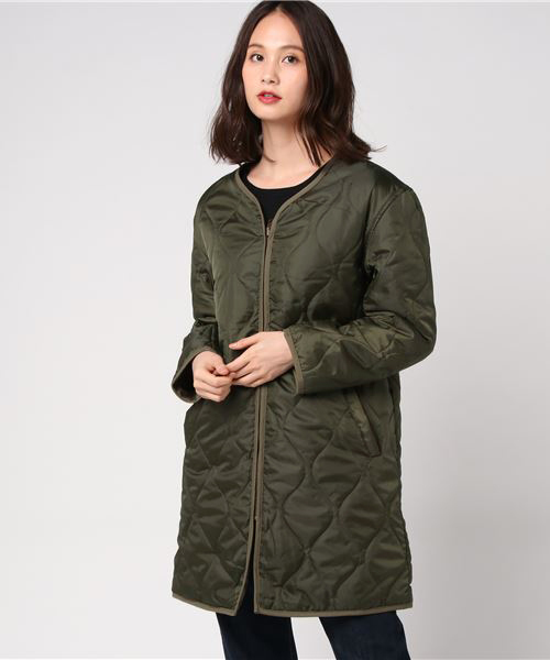 earth music&ecology（アースミュージックアンドエコロジー）の「リバーシブルキルティングコート（ノーカラージャケット・レディース・カーキ/ネイビー・FREE）」の5枚目の写真