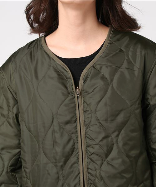 earth music&ecology（アースミュージックアンドエコロジー）の「リバーシブルキルティングコート（ノーカラージャケット・レディース・カーキ/ネイビー・FREE）」の9枚目の写真