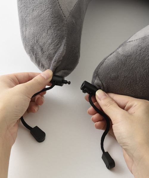 MILESTO（ミレスト）の「スリーピーピロー（トラベルグッズ・メンズ・ネイビー/グレー・ﾌﾘ-）」の12枚目の写真