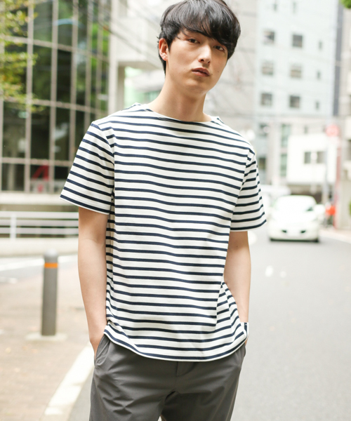 LAKOLE（ラコレ）の「【汗ジミ軽減】バスクボーダー半袖Tシャツ / LAKOLE（Tシャツ/カットソー・メンズ・グレー/ネイビー/ブルー/ベージュ/イエロー/オレンジ・LARGE/MEDIUM）」の4枚目の写真