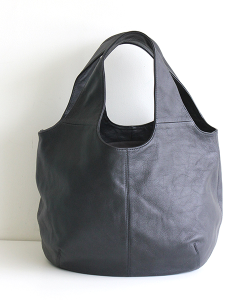 PAPILLONNER（パピヨネ）の「USAGI BAG（ショルダーバッグ）」 - WEAR