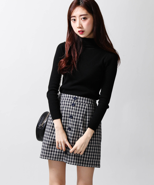 WEGO（ウィゴー）の「WEGO/ボタンチェックミニスカパン（スカート・レディース・ベージュ系その他2/イエロー系その他3/グリーン系その他2/レッド系その他2・FREE）」の2枚目の写真