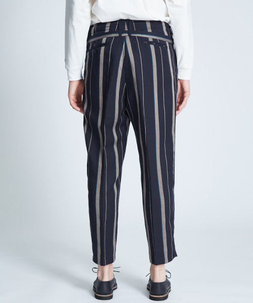 ABAHOUSE(アバハウス)の「テンセルリネンストライプワイドテーパードパンツ(その他パンツ・メンズ・オレンジ系その他/ネイビー・46/48)」の5枚目の写真