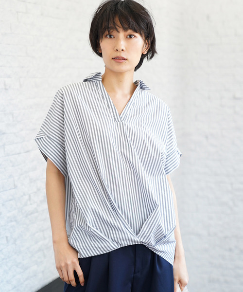 AMERICAN HOLIC（アメリカンホリック）の「チューリップ袖スキッパー裾タックブラウス＊（シャツ/ブラウス・レディース・ネイビー/オフホワイト/その他5/ストライプ/チェック/ブルー系その他7・M/L）」の5枚目の写真