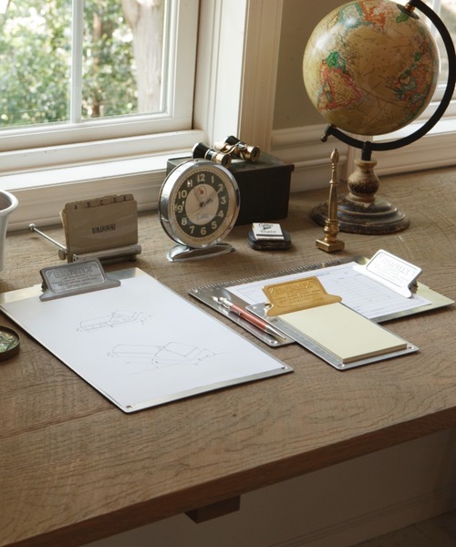 DULTON（ダルトン）の「METAL CLIPBOARD ''A6'' BRASS / メタル クリップボード（ステーショナリー・メンズ・ゴールド・FREE）」の5枚目の写真