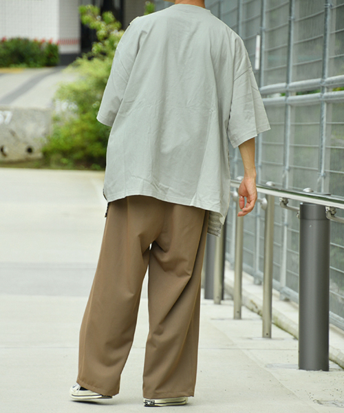kutir(クティール)の「切り替えビッグTシャツ(Tシャツ/カットソー・メンズ・ホワイト/ベージュ・LARGE/MEDIUM)」の4枚目の写真