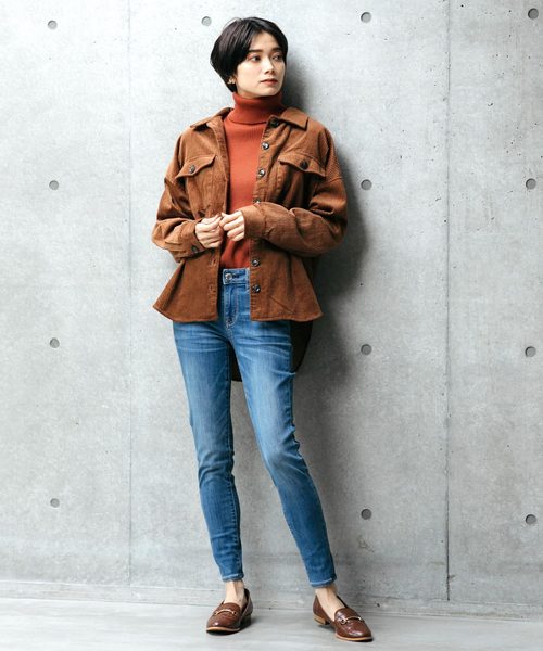 Chaco closet（チャコ クローゼット）の「ビッグシルエットコーデュロイCPOシャツジャケット（シャツ/ブラウス・レディース・ベージュ/カーキ/オレンジ/ブラウン・FREE）」の8枚目の写真