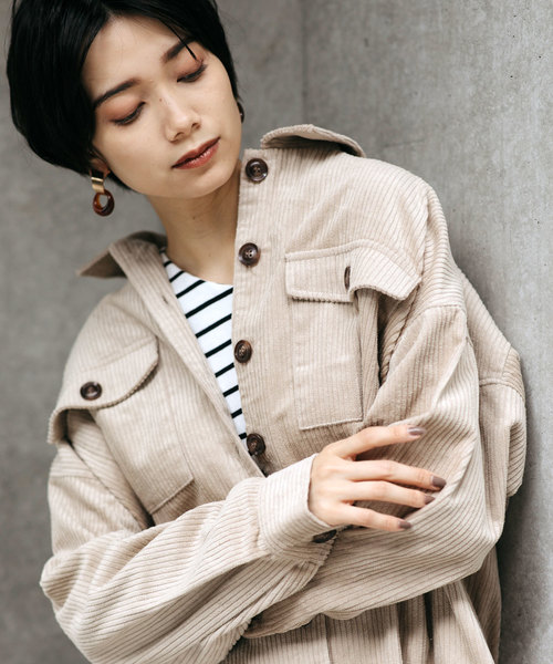Chaco closet（チャコ クローゼット）の「ビッグシルエットコーデュロイCPOシャツジャケット（シャツ/ブラウス・レディース・ベージュ/カーキ/オレンジ/ブラウン・FREE）」の9枚目の写真