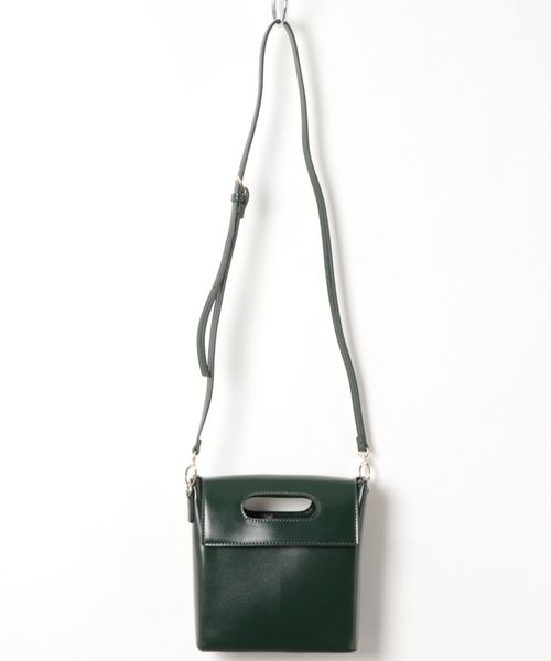 archives（アルシーヴ）の「ガラス合皮クリテショルダー（ショルダーバッグ・レディース・グリーン/ブラウン/ダークブラウン・MEDIUM）」の2枚目の写真