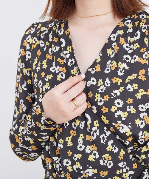 ADAM ET ROPE'(アダムエロペ)の「FLOWERカシュクールブラウス(シャツ/ブラウス・レディース・ブラック/ブラック系その他・FREE)」の13枚目の写真