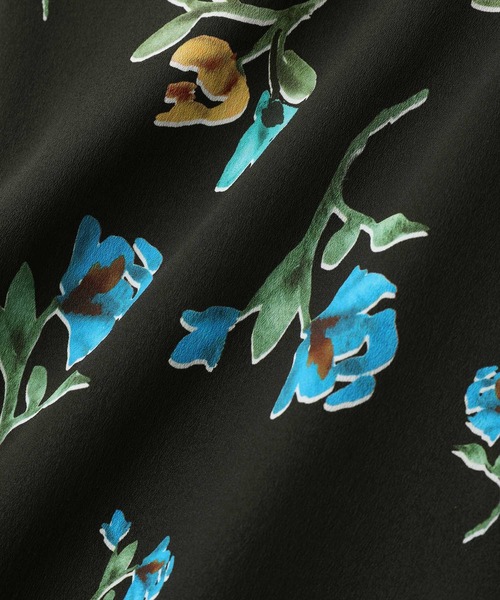 ADAM ET ROPE'(アダムエロペ)の「FLOWERカシュクールブラウス(シャツ/ブラウス・レディース・ブラック/ブラック系その他・FREE)」の15枚目の写真