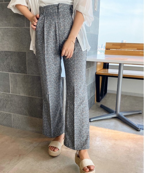 apres jour（アプレジュール）の「セミフレアパンツ【ZOZOTOWN限定アイテム】【6AP】（その他パンツ・レディース・ブラック/アイボリー/ミント/モカ/ダークブルー・SMALL/MEDIUM）」の5枚目の写真