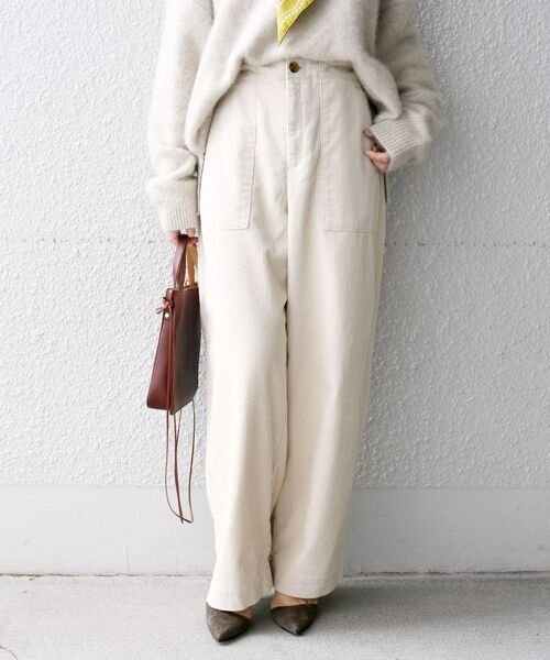 SHIPS（シップス）の「【WEB限定】コーデュロイポケットパンツ◇（その他パンツ・レディース・ブラック/ベージュ/オフホワイト/オリーブ/ブルー・SMALL/MEDIUM/LARGE/X-SMALL）」の3枚目の写真