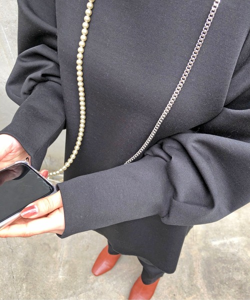 Omekashi（オメカシ）の「Lara クロスボディーモバイルアクセサリー（スマホケース/カバー・レディース・シルバー・ONE SIZE）」の5枚目の写真