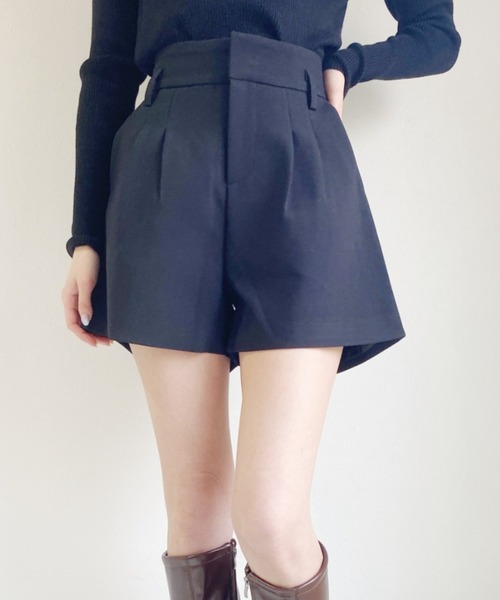 Loueme（ルエム）の「フロントタックハイウエストショートパンツ（裏地付き）（その他パンツ・レディース・ベージュ/ブラック/ブラウン・M）」の5枚目の写真