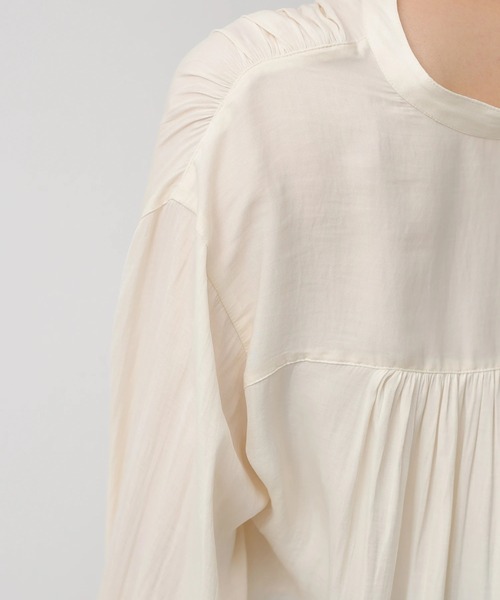 AMERICAN HOLIC（アメリカンホリック）の「キャンディースリーブとろみブラウス（シャツ/ブラウス・レディース・ベージュ/イエロー/アイボリー・FREE）」の10枚目の写真