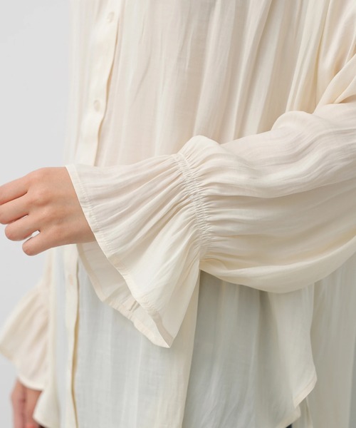 AMERICAN HOLIC（アメリカンホリック）の「キャンディースリーブとろみブラウス（シャツ/ブラウス・レディース・ベージュ/イエロー/アイボリー・FREE）」の4枚目の写真