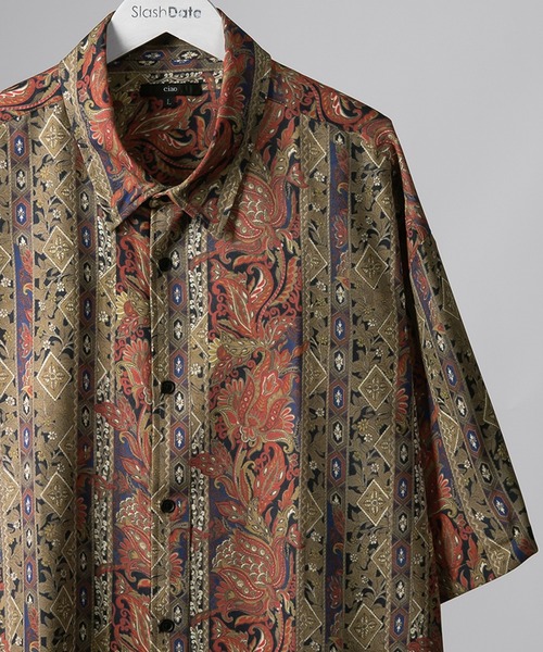 SlashDate（スラッシュデイト）の「総柄プリントとろみシャツ/レトロ（シャツ/ブラウス・メンズ・ブラック/ブラウン/ネイビー/ベージュ・M/L）」の3枚目の写真