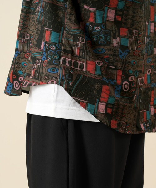 SlashDate（スラッシュデイト）の「総柄プリントとろみシャツ/レトロ（シャツ/ブラウス・メンズ・ブラック/ブラウン/ネイビー/ベージュ・M/L）」の6枚目の写真